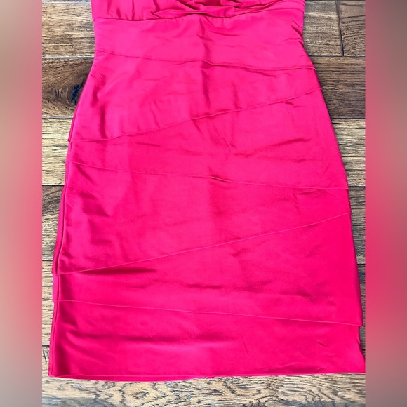 White House Black Market Red Ruched Bodycon Dress Size 12 - Picture 5 of 8